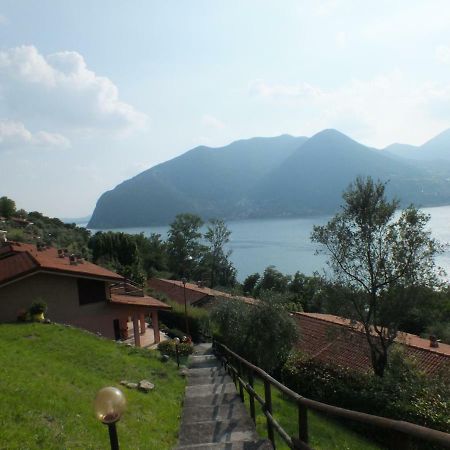 App. Monte Isola Vista Panoramica Exterior foto